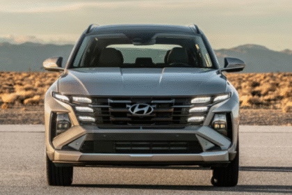 Hyundai Tucson Hybrid FWD vs AWD | 2025 Pakistan Guide